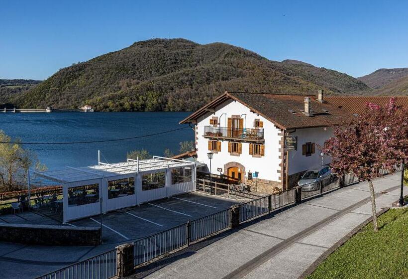 پانسیون Hostal Etxeberri