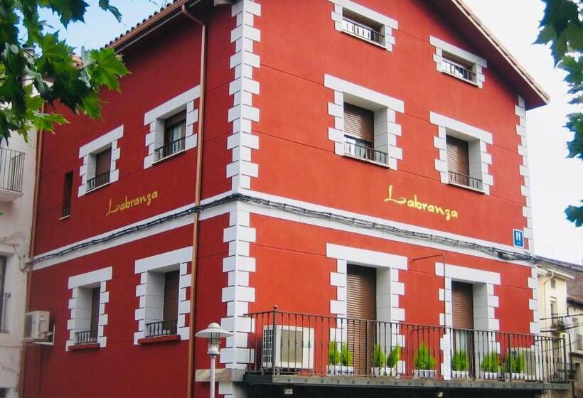 پانسیون Hostal Labranza