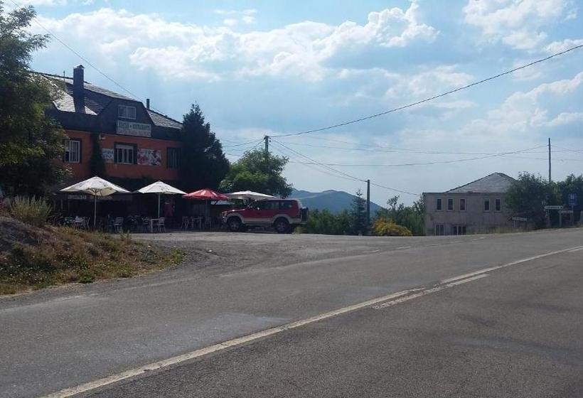 פנסיון Hostal Santa Maria Do Poio