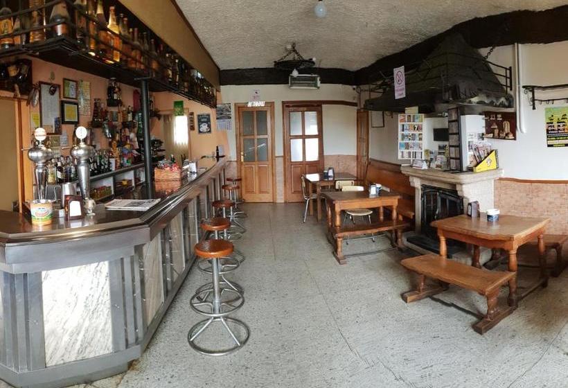 פנסיון Hostal Santa Maria Do Poio