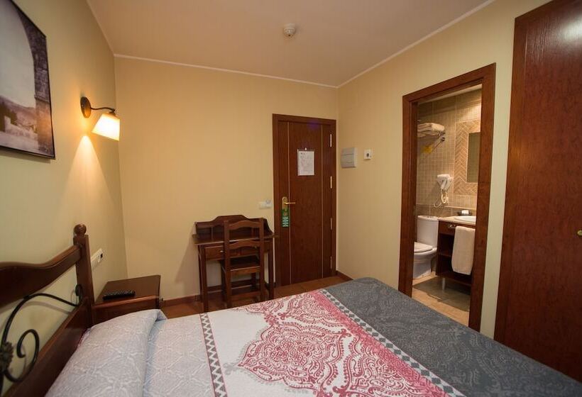 膳宿费 Hostal Serruchi