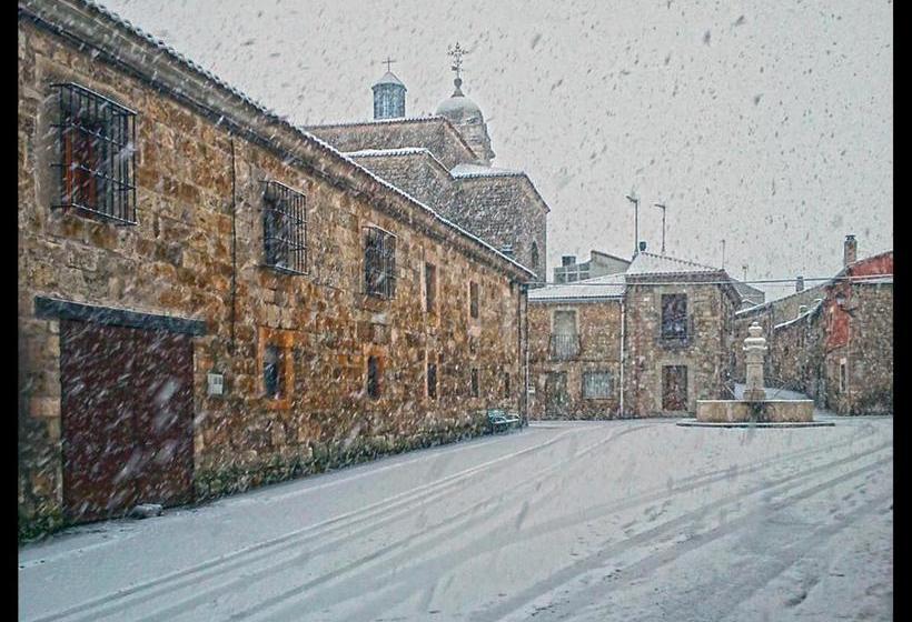 膳宿费 Hostal Bar Restaurante La Fuente