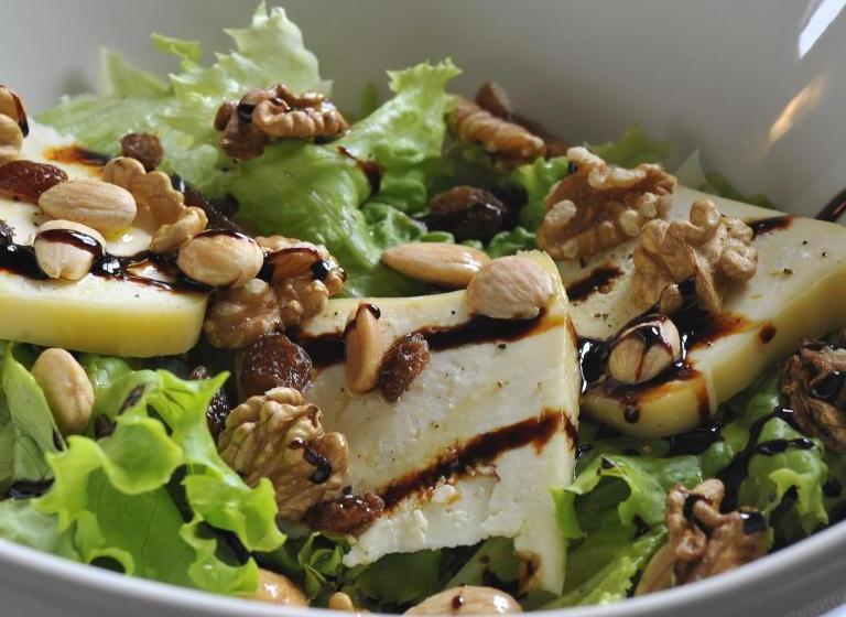 פנסיון Pons Minea