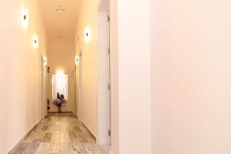 بنسيون The 8 Rooms House