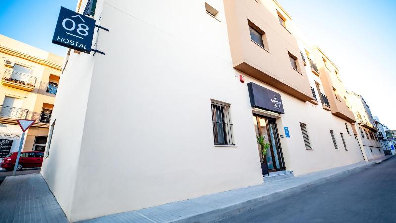 بنسيون The 8 Rooms House