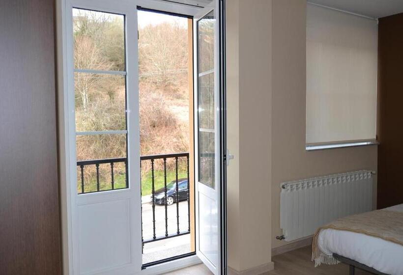 Pension Albergue Lemos