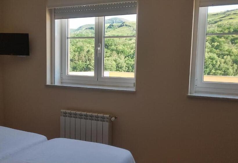 Pension Albergue Lemos