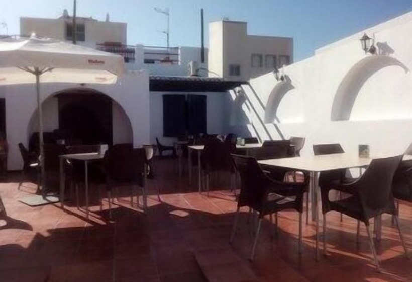 ユースホステル Hospedería Los Mellizos