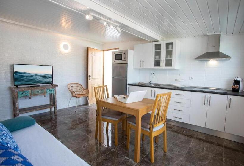 Altavista Apartahotel Adults Only Over 14