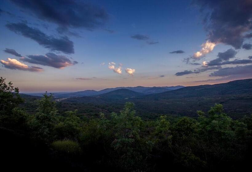 بنسيون El Pajar Negro