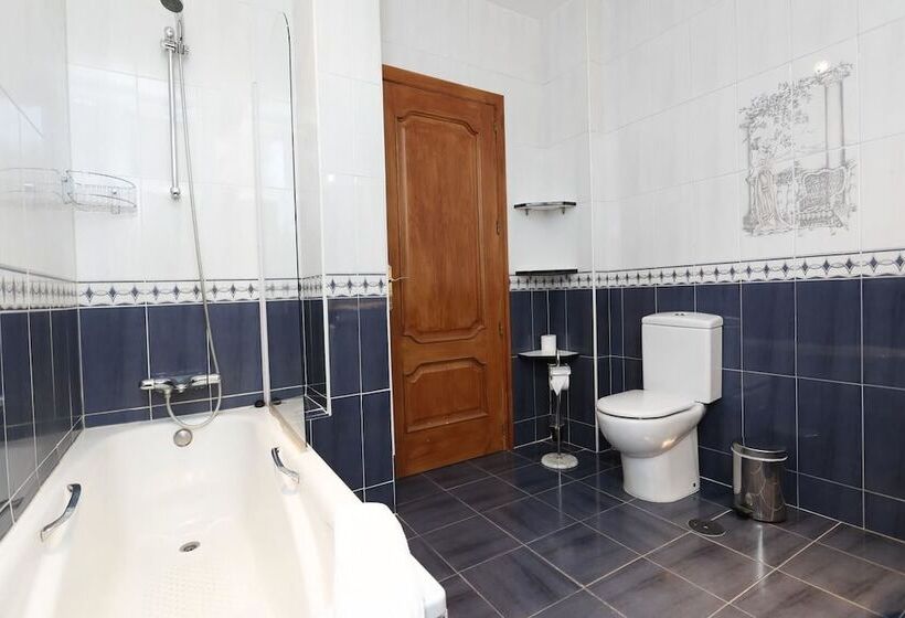 پانسیون Hostal Escala Suites