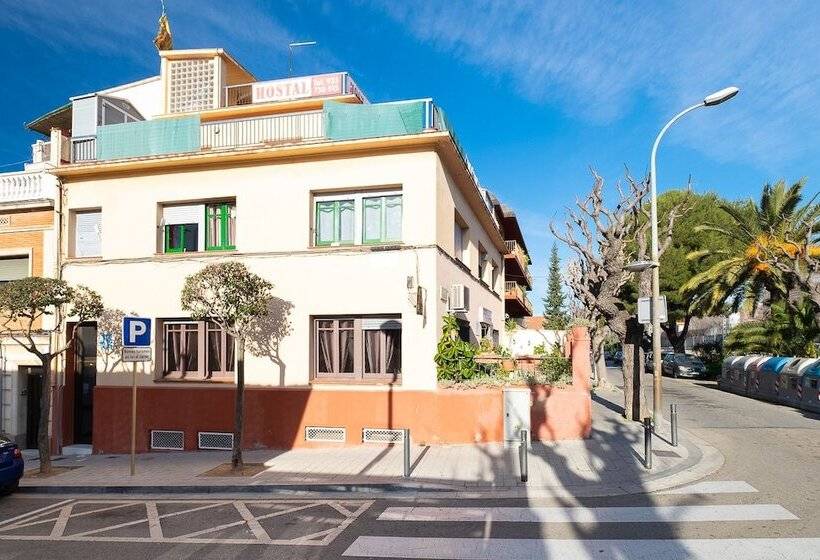 膳宿费 Fonda Chavarria