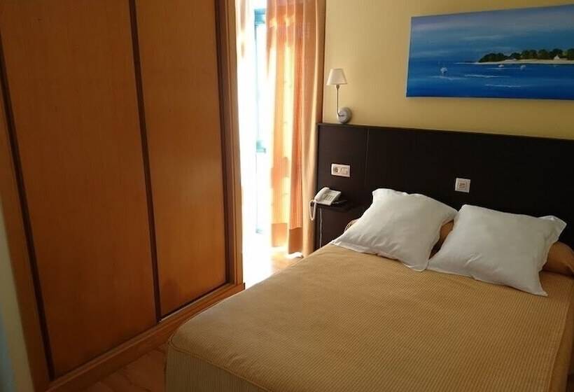 ペンション Habitat Cm Muxia