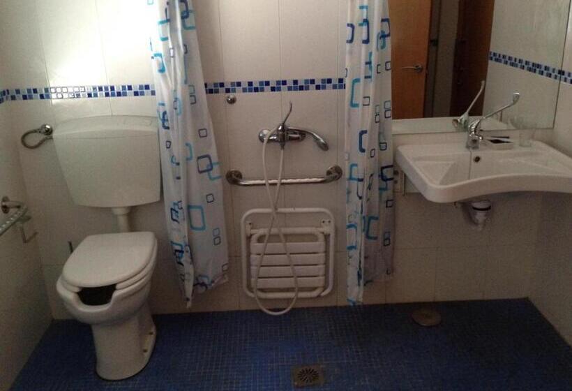 פנסיון Hostal El Poligono