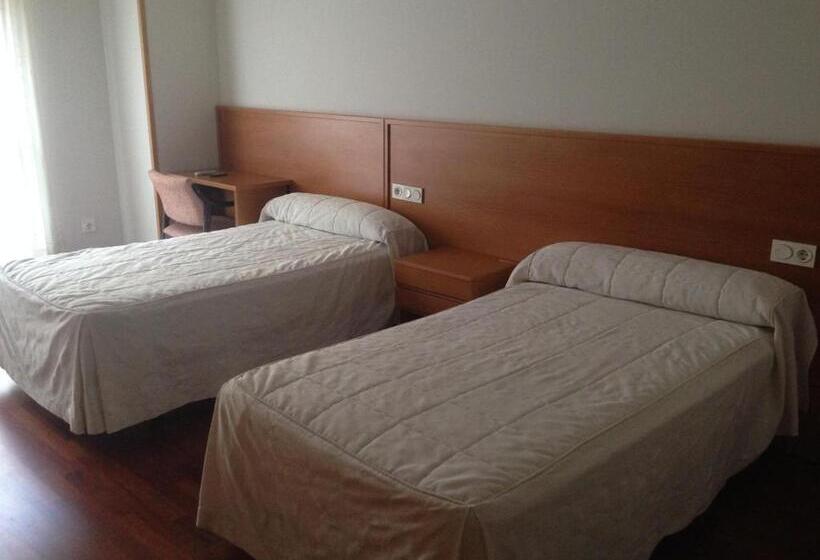 פנסיון Hostal El Poligono