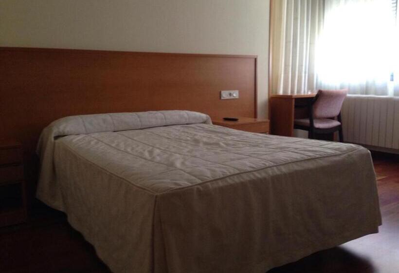 פנסיון Hostal El Poligono