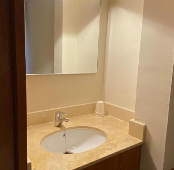 膳宿费 Hostal Galicia Cardedeu