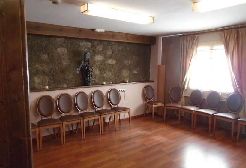 膳宿费 Hostal Galicia Cardedeu