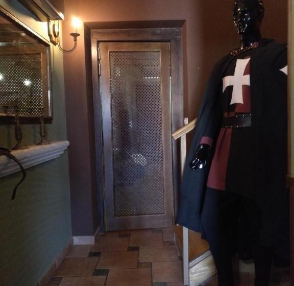 膳宿费 Hostal Medievo