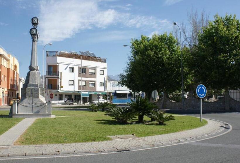 Пансион Hostal Puerto Beach