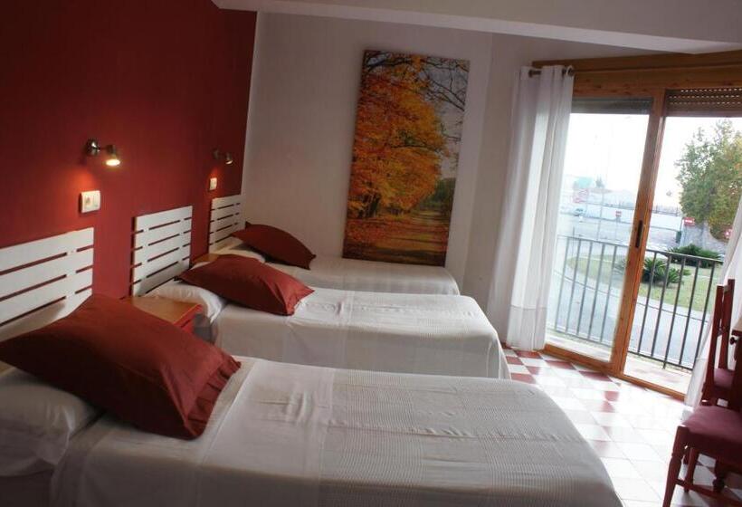 Пансион Hostal Puerto Beach