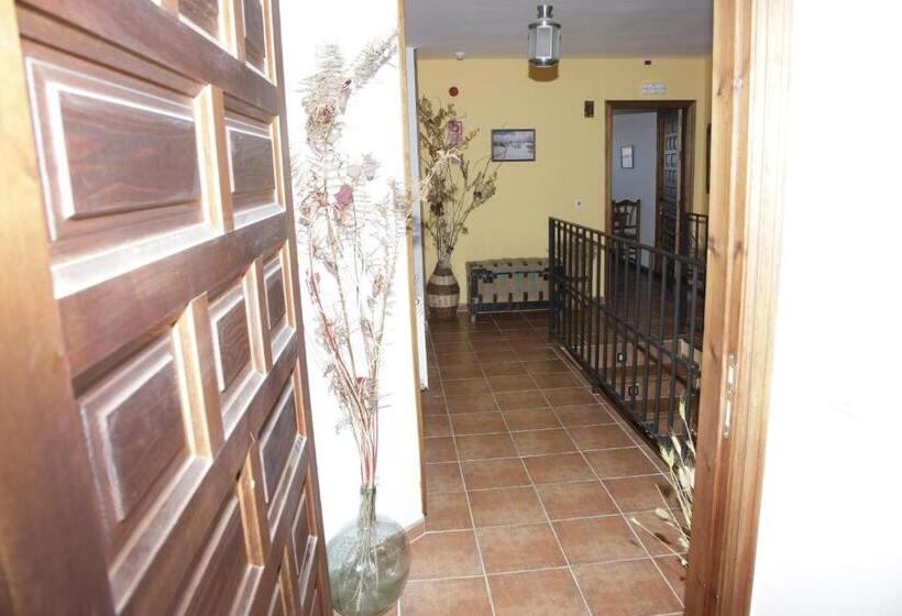 بنسيون Hostal Restaurante Alto Rey