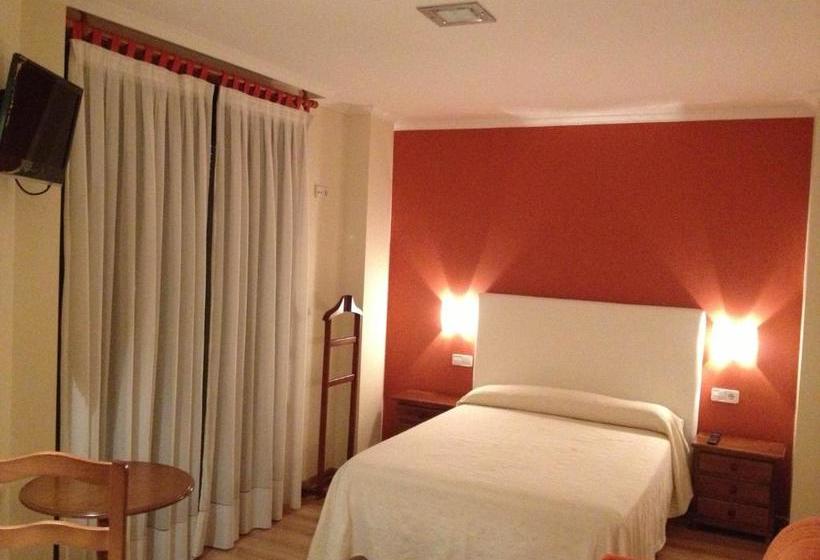 펜션 Hostal Santa Baia