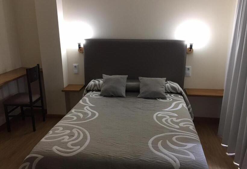 펜션 Hostal Santa Baia