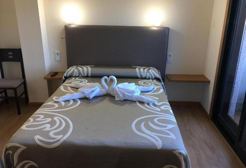 펜션 Hostal Santa Baia