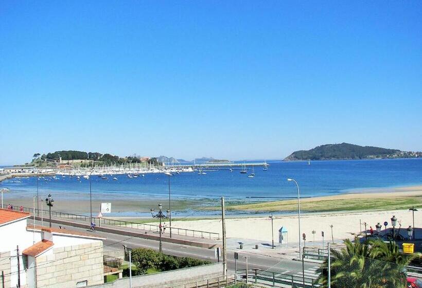 پانسیون Hostal Santa Marta Playa