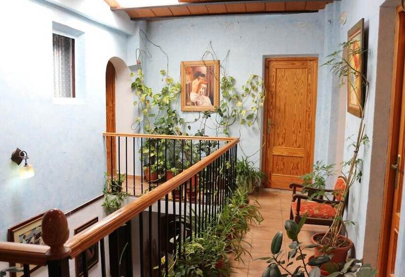 פנסיון Posada Maruja