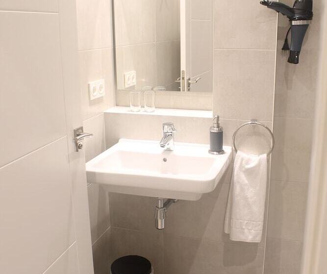 پانسیون Talaia Ht