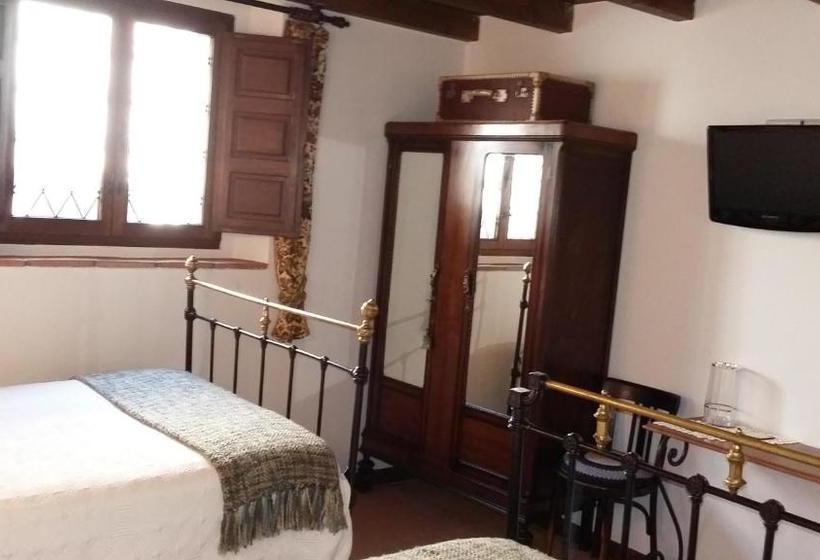 הוסטל Rural El Secreto Del Castillo