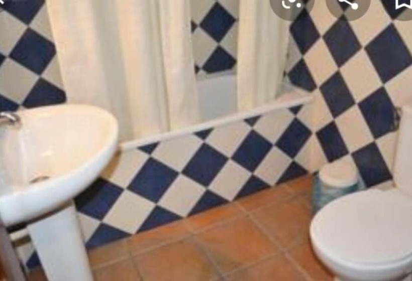 فندق صغير Hostal Restaurante El Parador