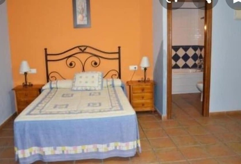 فندق صغير Hostal Restaurante El Parador