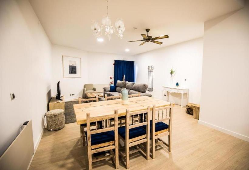 בית מלון כפרי The Rock Suites & Spa