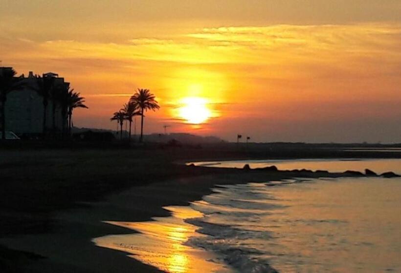 膳宿费 Ca La Carmeta