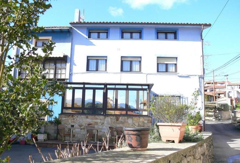 بنسيون Casa Mariví