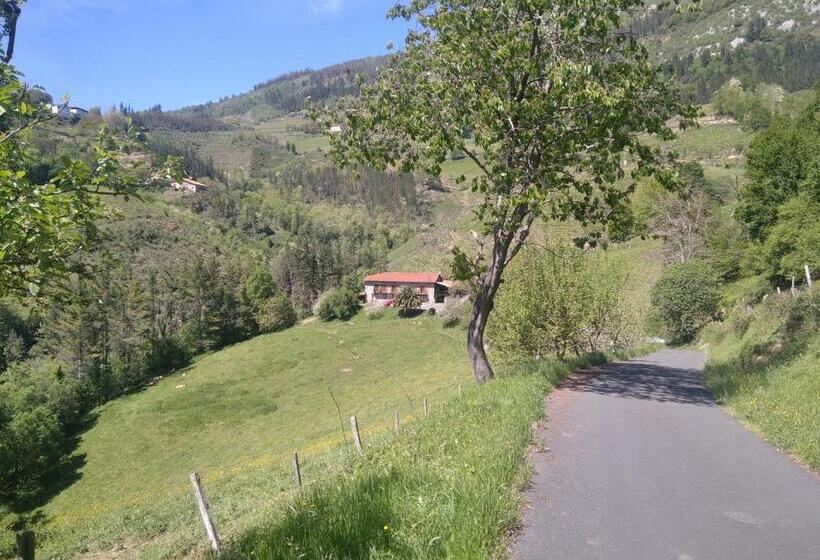 بنسيون Casa Rural Zulueta
