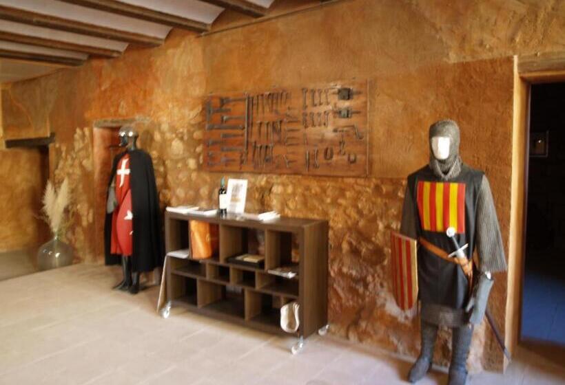 پانسیون Castillo De Grisel