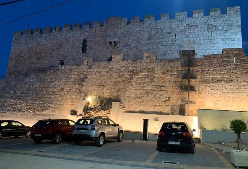 بنسيون Castillo De Grisel