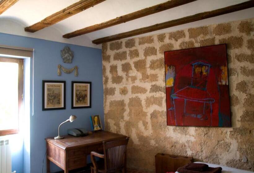 بنسيون Castillo De Grisel