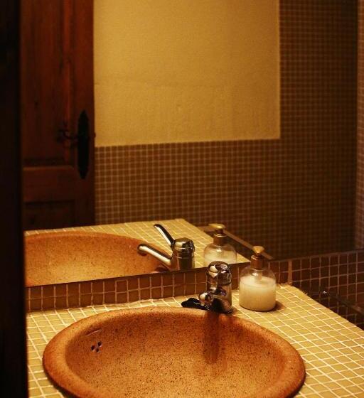 بنسيون El Celler De La Guàrdia