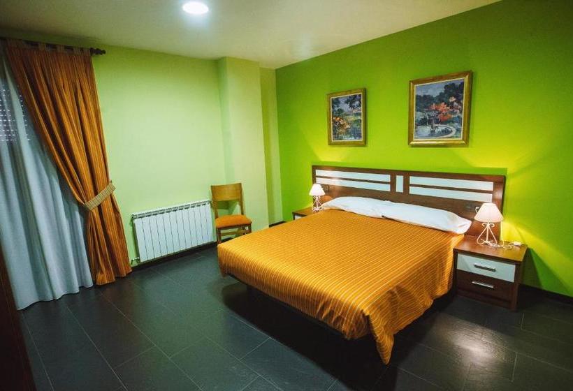 ペンション Rural El Pasil