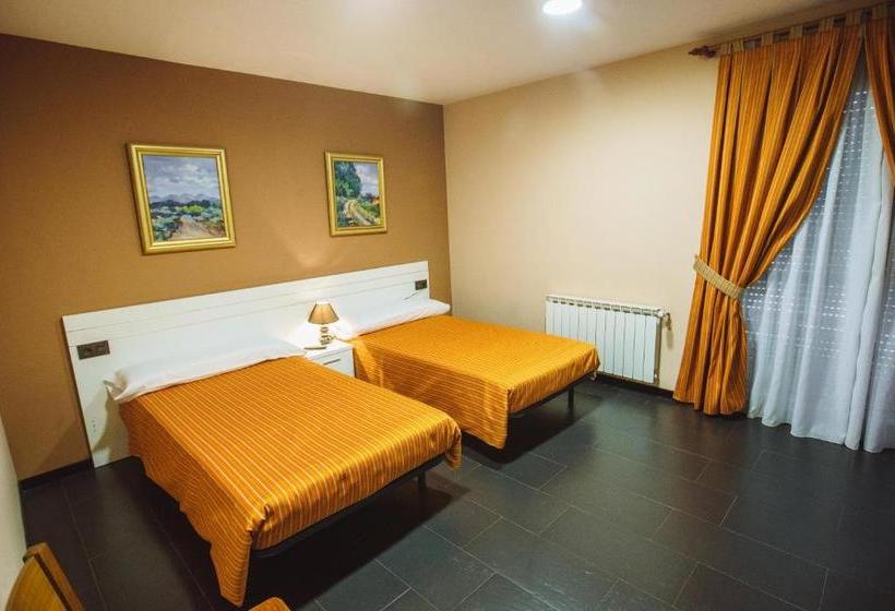 بنسيون Rural El Pasil