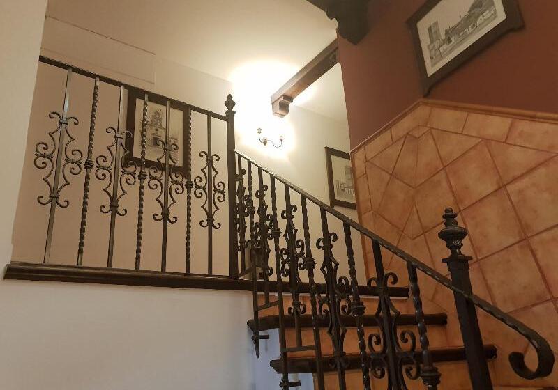 פנסיון Hospedería Ana Pilar