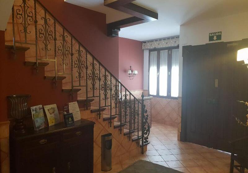 פנסיון Hospedería Ana Pilar