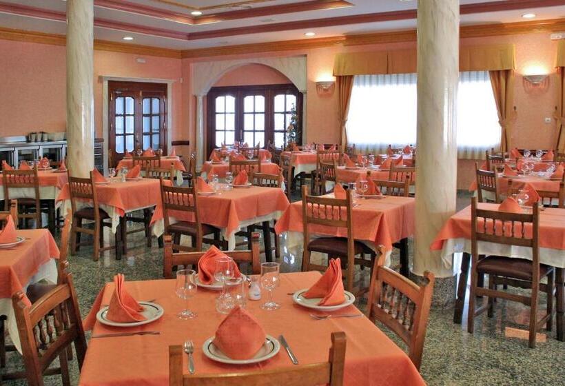 بنسيون Hostal Amigo