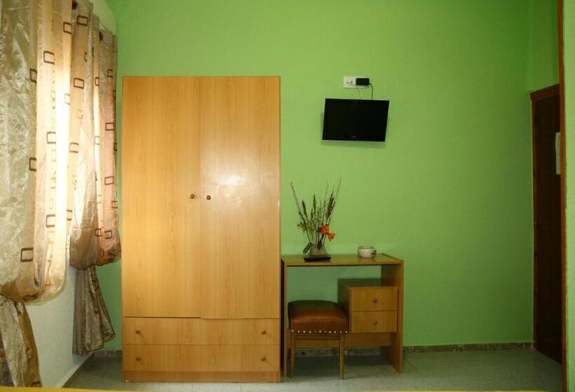 بنسيون Hostal Asturias