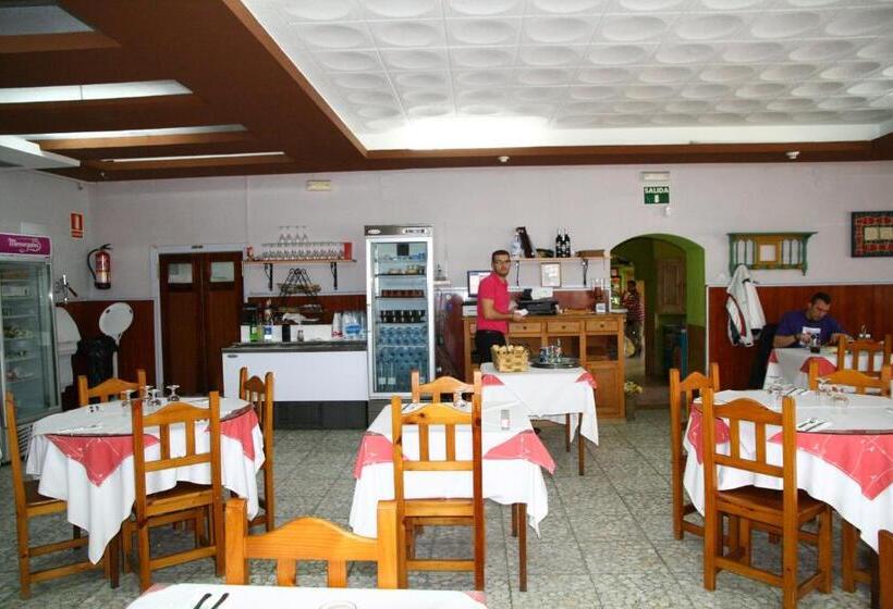 بنسيون Hostal Asturias